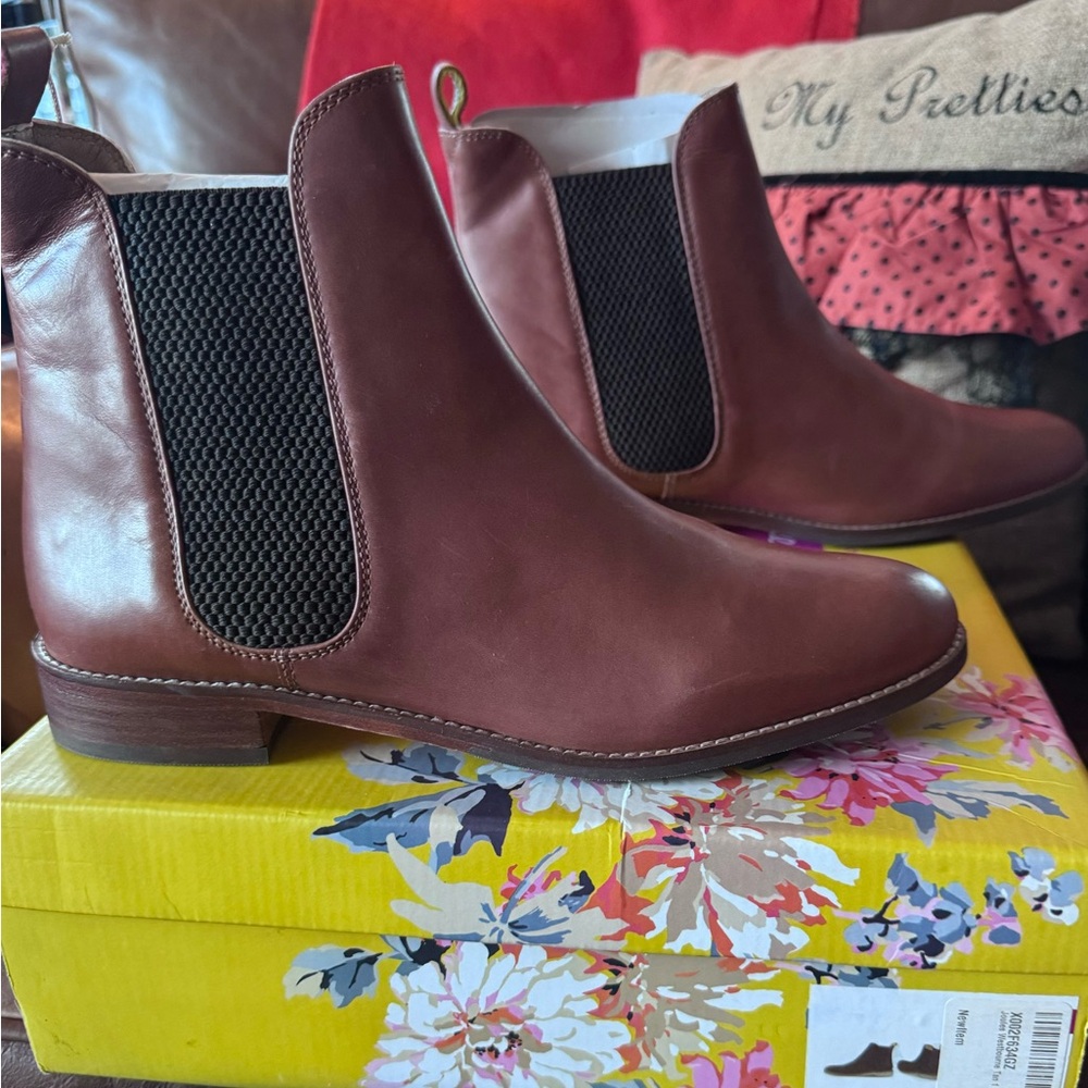 Joules Leather Westbourne Chelsea boots-size 9